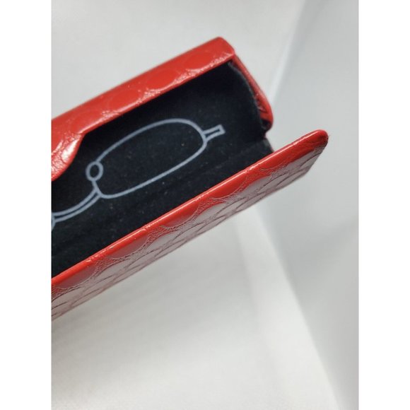 Design Optics Magnetic Clip Red Small Glasses Case - Picture 8 of 11
